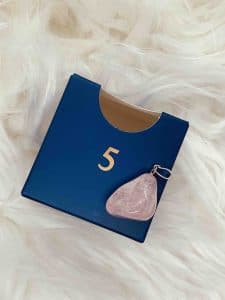 calendrier de l'avent sorciere 2021 pendentif quartz rose