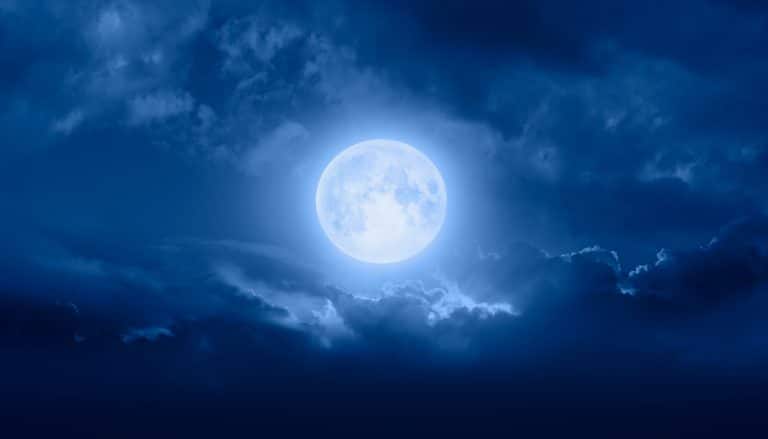 quels-rituels-de-sorciere-effectuer-pendant-la-pleine-lune