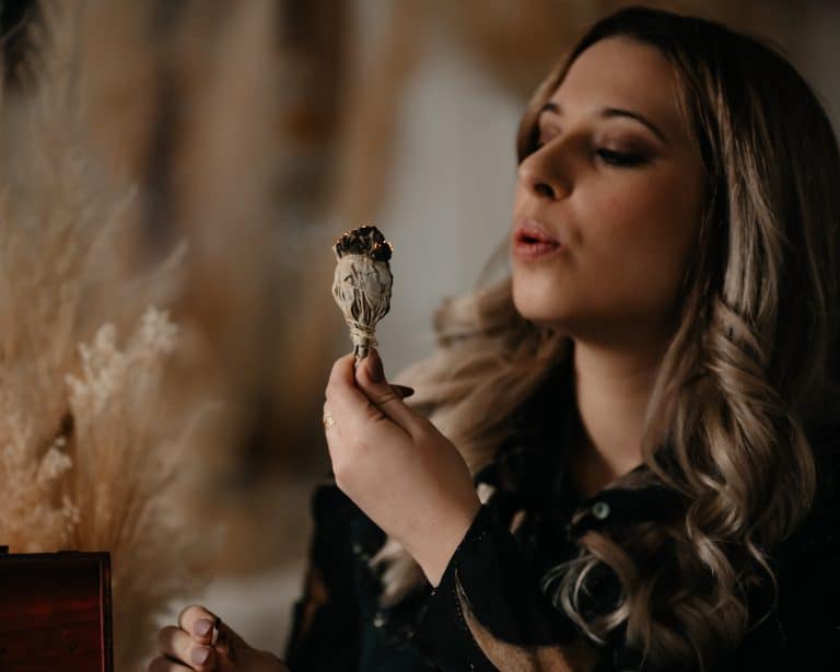 slider Jennifer witches box image de marque